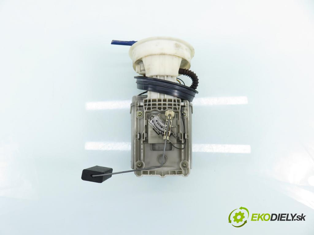 VW POLO (6N2) HB 2000 44,00 1.4 60 - AKK 1390,00 Pumpa paliva 6N0919051N