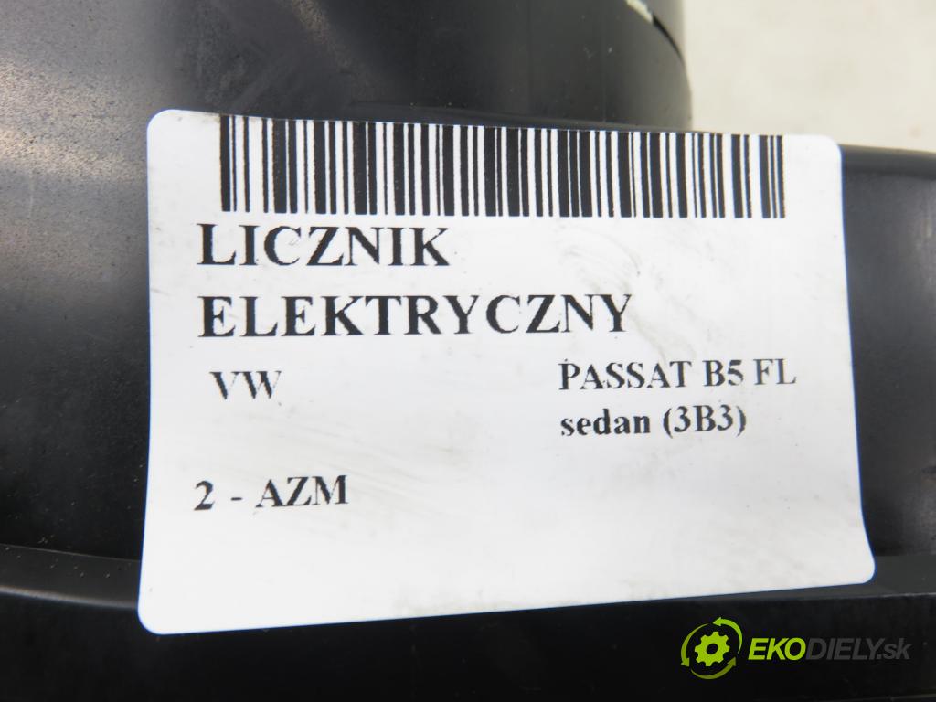 VW PASSAT B5.5 (3B3) SEDAN 2001 85,00 2 - AZM 1984,00 Prístrojovka elektrický 3B0920807