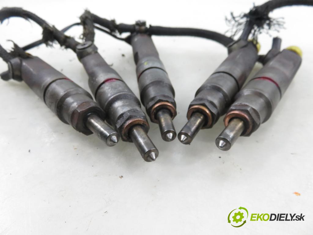 VOLVO 850 Kombi (LW) KOMBI 1997 103,00 2.5 TDI - D 5252 T 2461,00 Vstrekovacie ventily 074130202B ; 046130201F (Vstrekovací ventil)