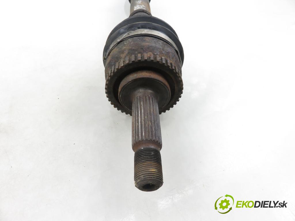 VOLVO V40 Kombi (645) KOMBI 2001 80,00 1.6 - B 4164 S2 1587,00 Poloos PP