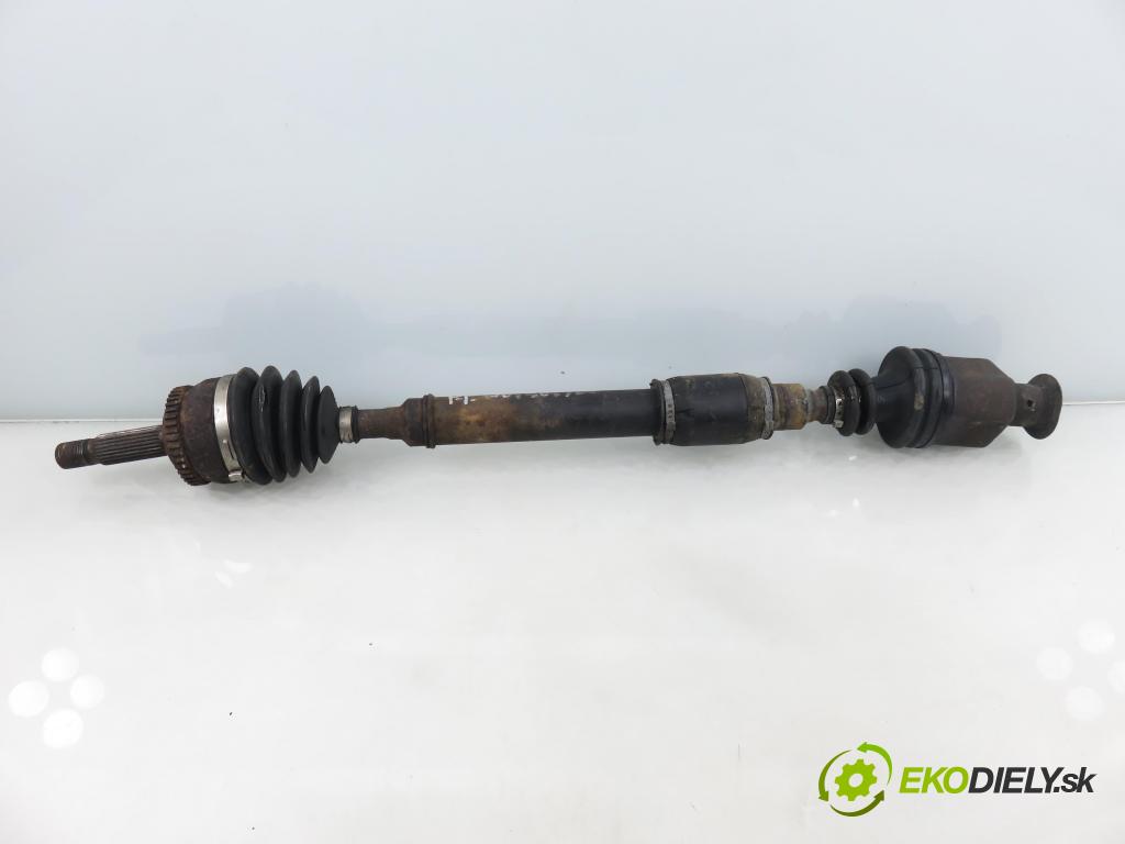 VOLVO V40 Kombi (645) KOMBI 2001 80,00 1.6 - B 4164 S2 1587,00 Poloos PP