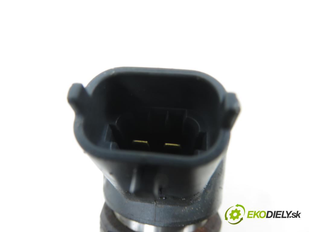 FORD FUSION (JU_) HB 2006 66,00 1.6 TDCi - HHJA 1560,00 vstrekovač 0445110239 (Vstrekovač paliva)