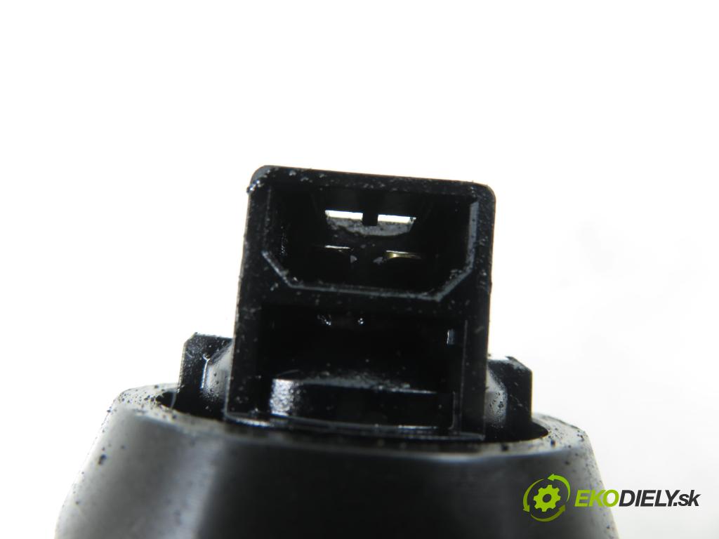 VW POLO (9N_) HB 2008 59,00 1.4 TDI - BNV 1422,00 Vstrekovač 038130073BN ; 0414720313 (Vstrekovač paliva)