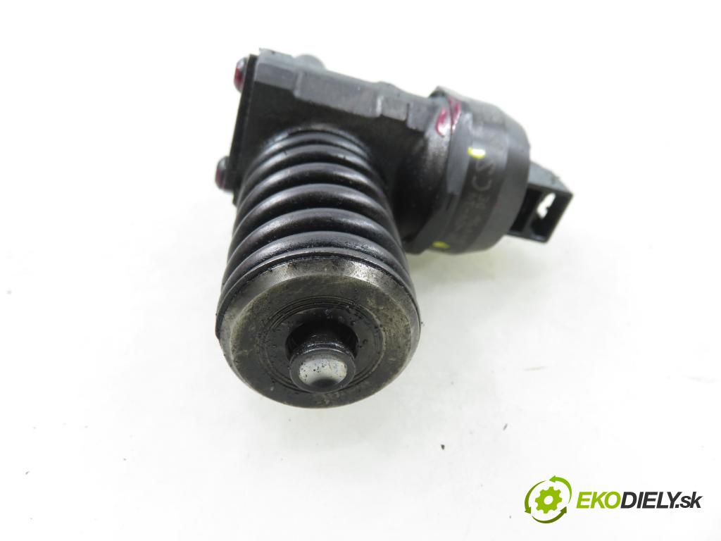 VW POLO (9N_) HB 2008 59,00 1.4 TDI - BNV 1422,00 Vstrekovač 038130073BN ; 0414720313 (Vstrekovač paliva)