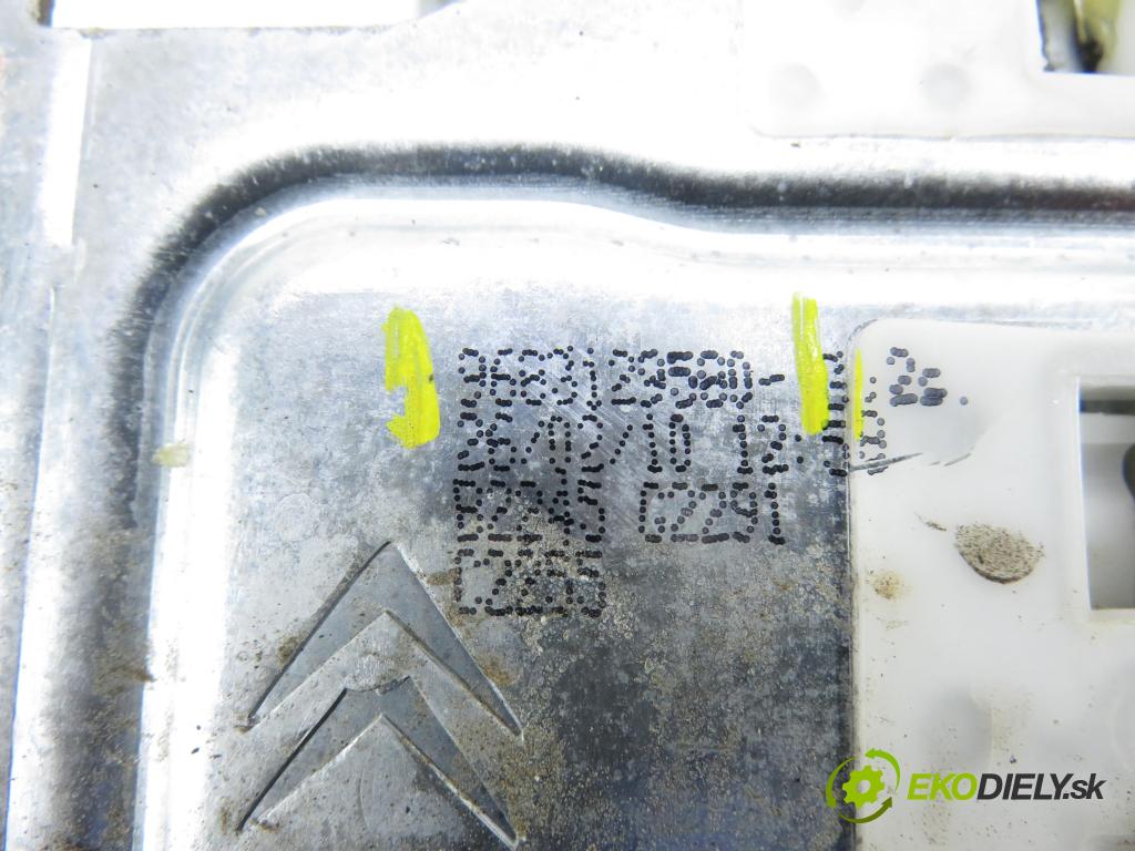 CITROEN C3 II (SC_) HB 2010 50,00 1.4 HDi 8V 70 - 8HZ (DV4TD) 1398,00 mechanismus oken PPE 9683129580 ; 402216D