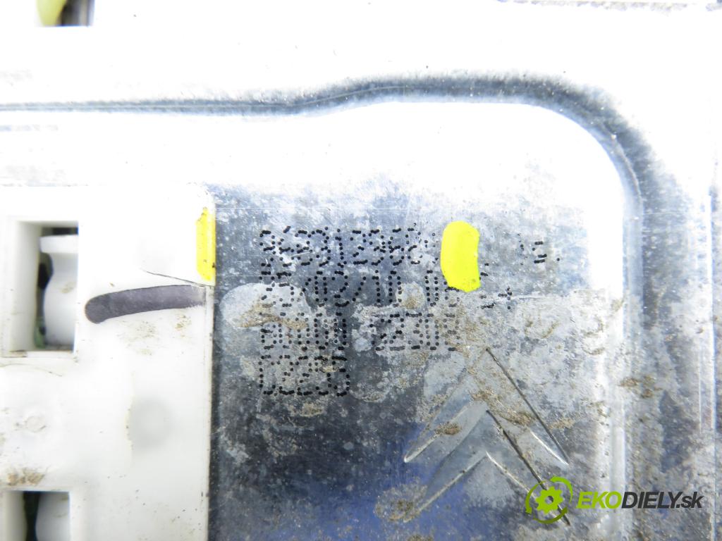 CITROEN C3 II (SC_) HB 2010 50,00 1.4 HDi 8V 70 - 8HZ (DV4TD) 1398,00 mechanismus oken 9683129680 ; 402217D