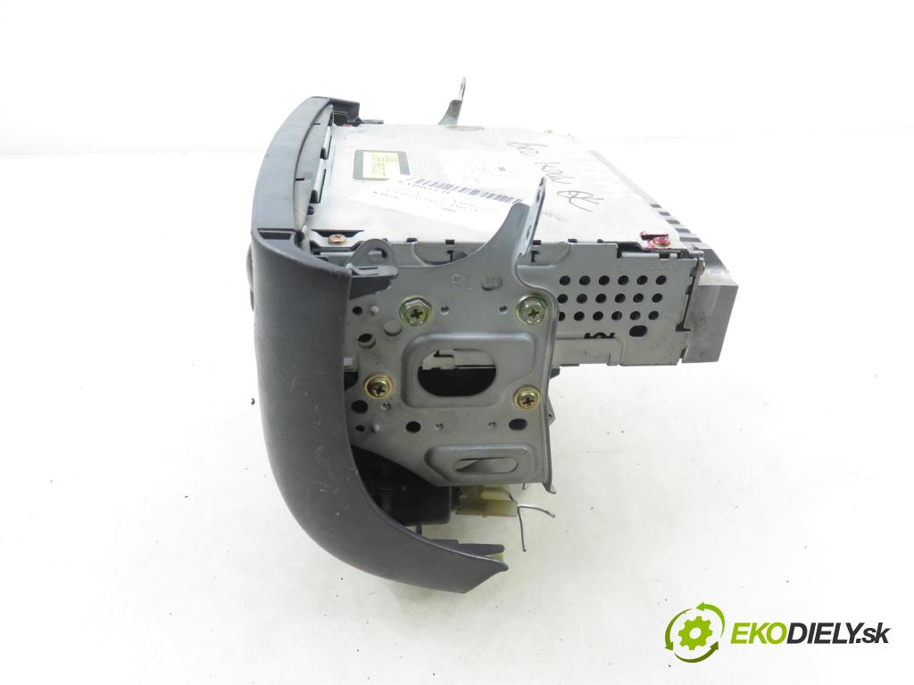 TOYOTA YARIS (_P1_) HB 2002 55,00 1.4 D-4D (NLP10_) - 1ND-TV 1364,00 RADIO CD 8612052030