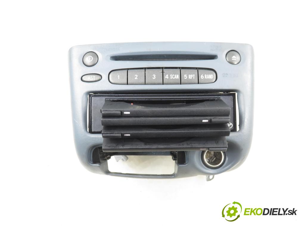 TOYOTA YARIS (_P1_) HB 2000 63,00 1.3 VVTi 86 - 2NZ-FE 1299,00 RADIO CD 8612052030