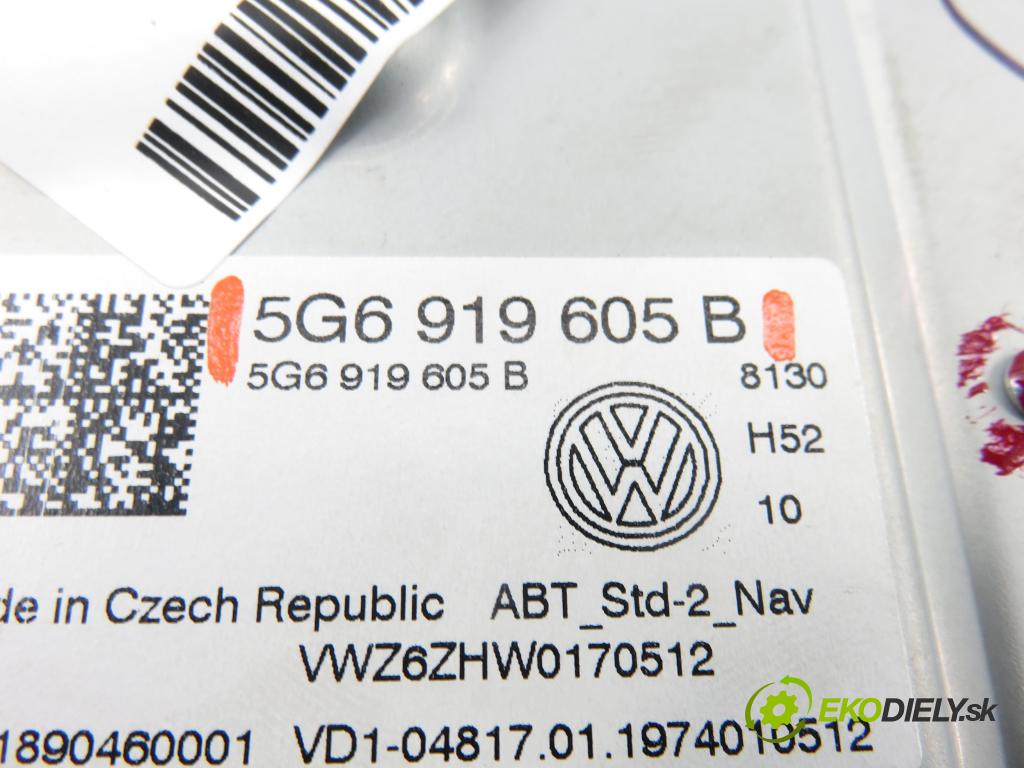 VW GOLF VII Variant (BA5, BV5) KOMBI 2019 850,00 1.6 TDI CR 115 - DGTE 1598,00 RADIO 5G6919605B