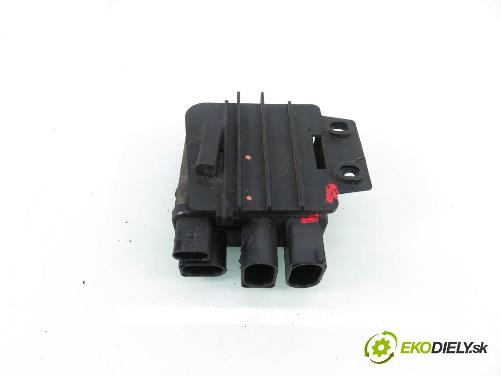 VW TRANSPORTER V Skrzynia (7HA, 7HH, 7EA, 7EH) FURGON 2004 77,00 1.9 TDI PD 105 - AXB 1896,00 Riadiaca jednotka 7H0959507