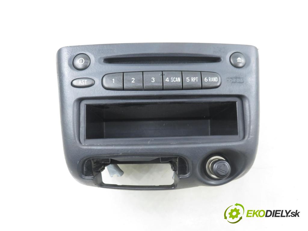 TOYOTA YARIS (_P1_) HB 2003 0,00 1.5 (NCP13_) - 1NZ-FE 1497,00 RADIO CD 8612052030