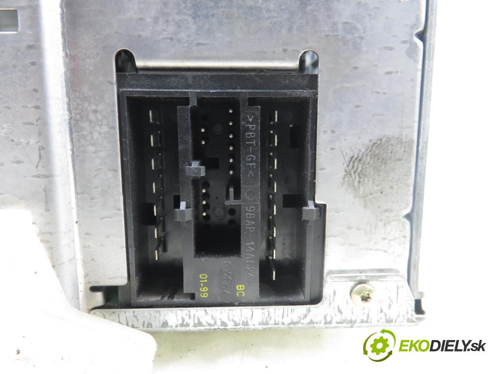 FORD FOCUS (DAW, DBW) HB 2000 96,00 2.0 16V - EDDF 1988,00 RADIO CD 98AP18C815AA