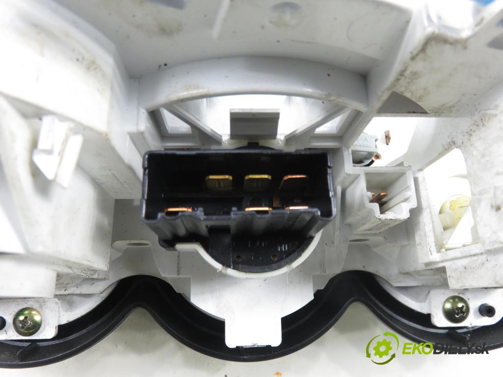 HONDA JAZZ II (GD_, GE3, GE2) HB 2003 61,00 1.3 (GD1) - L13A1 1339,00 RADIO CD 39175SAAG110M1