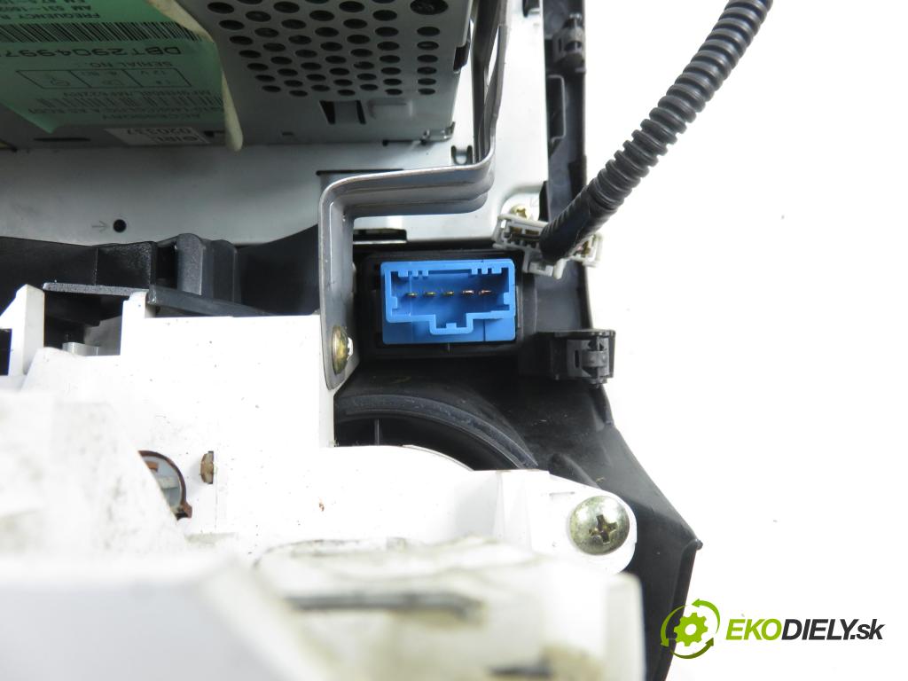 HONDA JAZZ II (GD_, GE3, GE2) HB 2003 61,00 1.3 (GD1) - L13A1 1339,00 RADIO CD 39175SAAG110M1