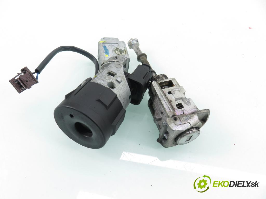 CITROEN C3 II (SC_) HB 2010 50,00 1.4 HDi 8V 70 - 8HZ (DV4TD) 1398,00 spinačka / zámky N0502455 ; N0503451 ; N0503111