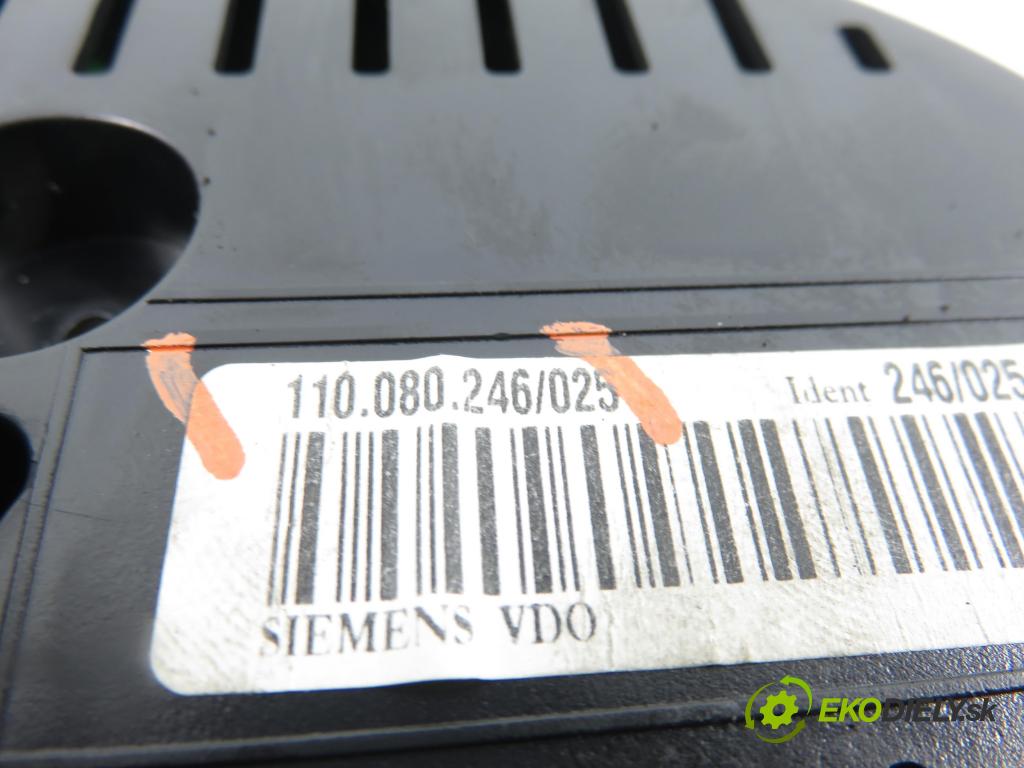 VW GOLF V (1K1) HB 2005 77,00 1.9 TDI - BXE 1896,00 prístrojovka elektrický 1K0920850L