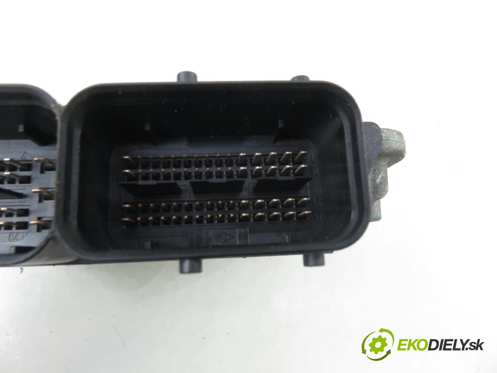 VW GOLF V (1K1) HB 2005 77,00 1.9 TDI - BXE 1896,00 Riadiaca jednotka Motor 03G906016B ; 0281011478