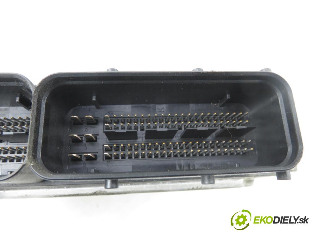 VW GOLF V (1K1) HB 2005 77,00 1.9 TDI - BXE 1896,00 Riadiaca jednotka Motor 03G906016B ; 0281011478