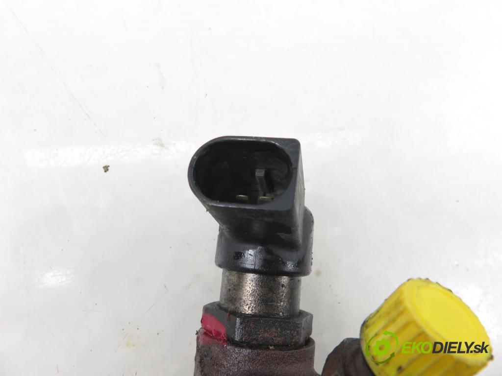 CITROEN C5 II (RC_) SEDAN 2005 100,00 2.0 HDi 136 - RHR (DW10BTED4) 1997,00 vstrekovač 9647247280 (Vstrekovač paliva)