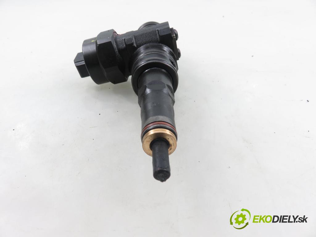 VW SHARAN (7M8, 7M9, 7M6) VAN 2002 85,00 1.9 TDI PD 115 - AUY 1896,00 Vstrekovač 038130073AC ; 0414720029 (Vstrekovač paliva)