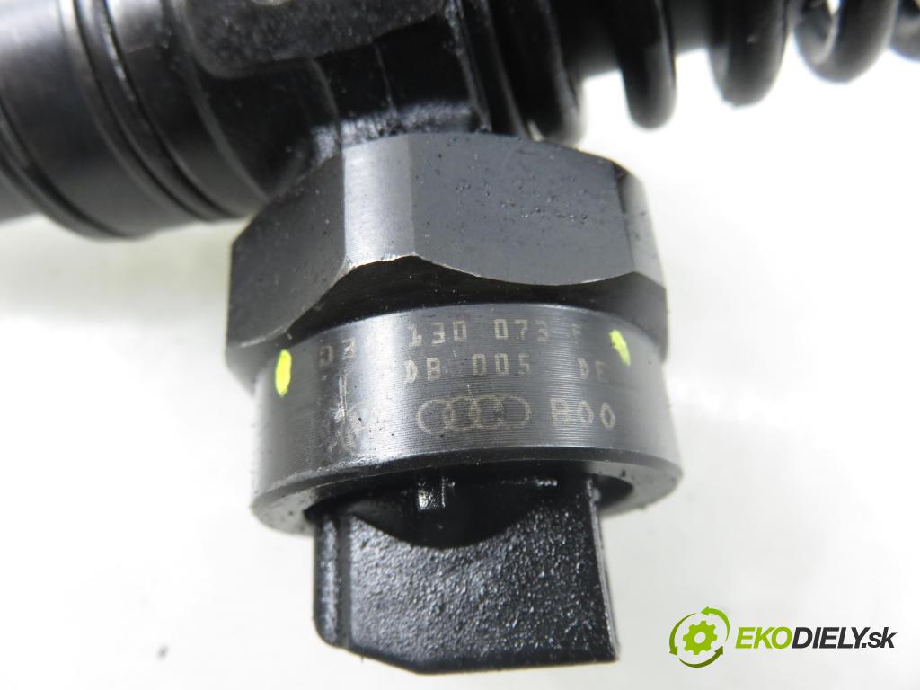 VW PASSAT B5 Variant (3B5) KOMBI 2000 85,00 1.9 TDI - AJM 1896,00 Vstrekovač 038130073F ; 0414720007 (Vstrekovač paliva)