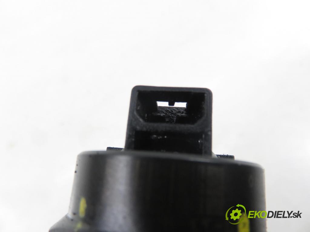 VW PASSAT B5 Variant (3B5) KOMBI 2000 85,00 1.9 TDI - AJM 1896,00 Vstrekovač 038130073F ; 0414720007 (Vstrekovač paliva)