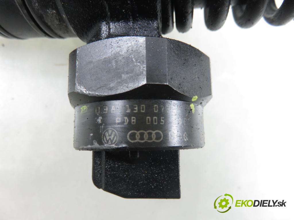 VW PASSAT B5 Variant (3B5) KOMBI 2000 85,00 1.9 TDI - AJM 1896,00 Vstrekovač 038130073F ; 0414720007 (Vstrekovač paliva)