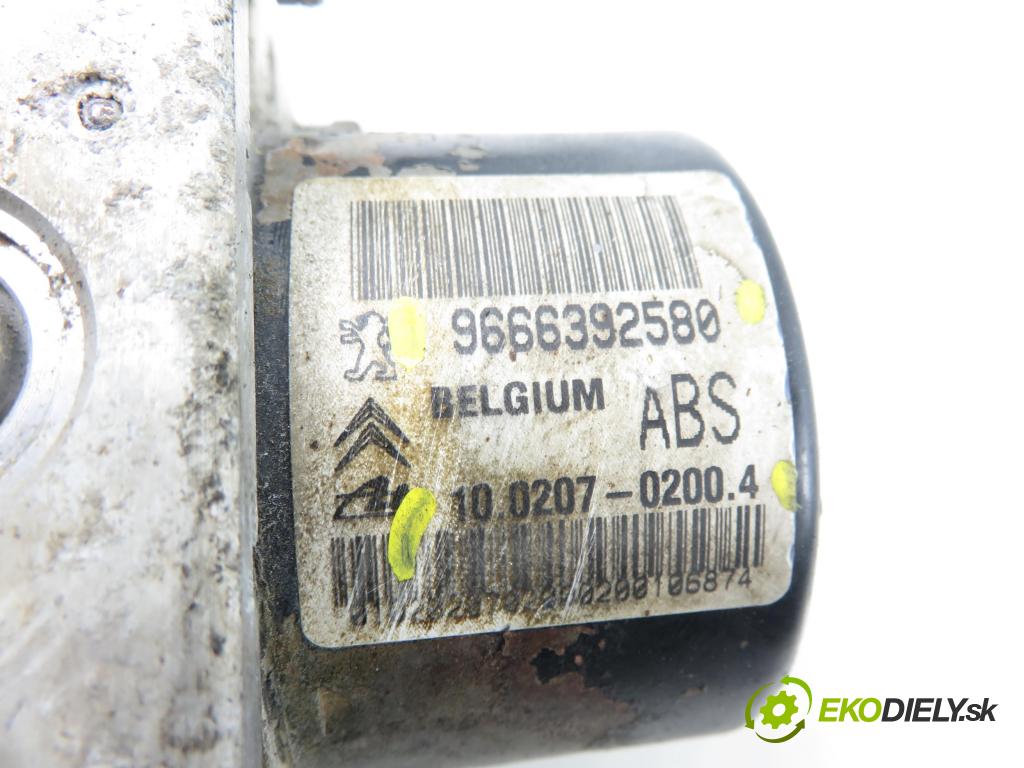 CITROEN C3 II (SC_) HB 2010 50,00 1.4 HDi 8V 70 - 8HZ (DV4TD) 1398,00 pumpa ABS 10097011673 ; 9666392580 ; 28570075043 (Pumpa ABS)