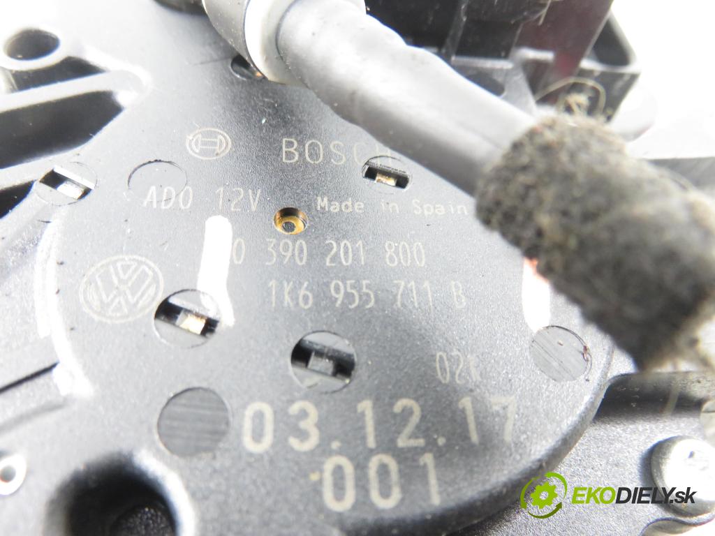 VW GOLF V (1K1) HB 2005 77,00 1.9 TDI - BXE 1896,00 Motorček stierače zadné 0390201800