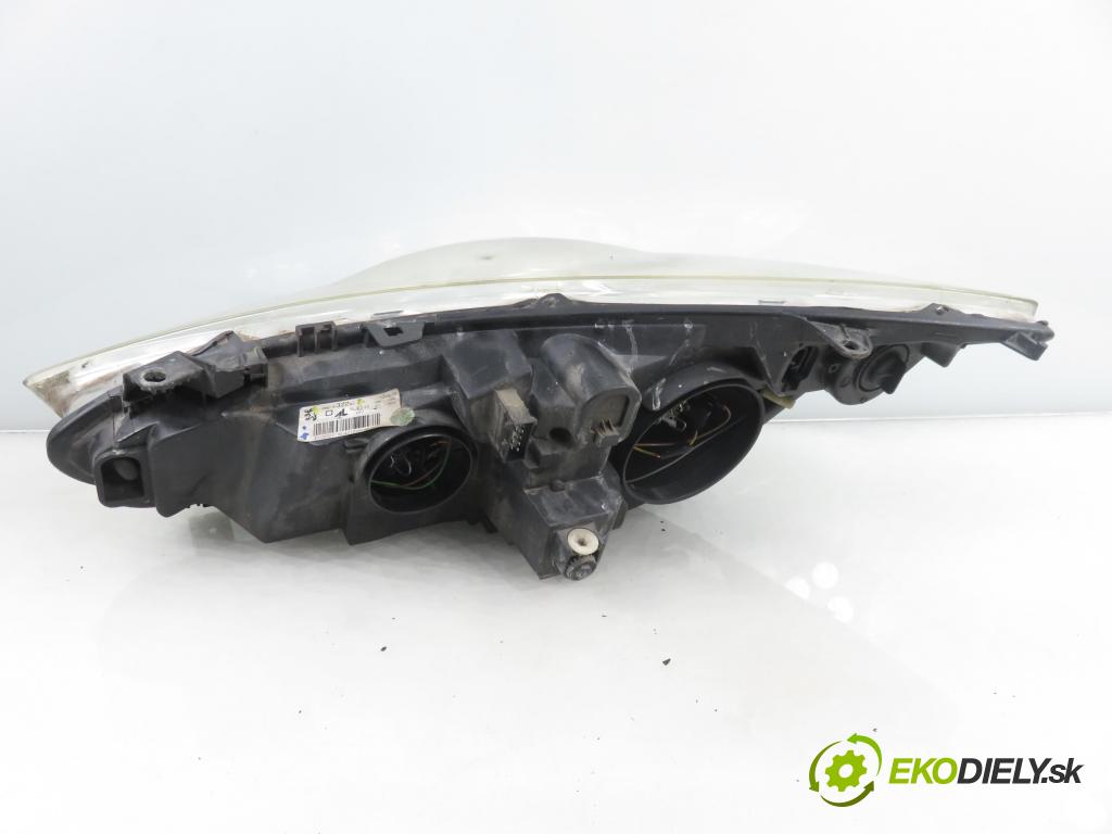 PEUGEOT 307 SW (3H) KOMBI 2006 80,00 1.6 HDI 110 - 9HZ (DV6TED4) 1560,00 světlo PP 9681832280