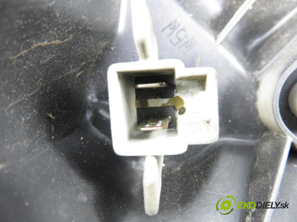 NISSAN MICRA III (K12) HB 2004 65,00 1.3 - CGA3DE 1348,00 světlo LP 26060AX705