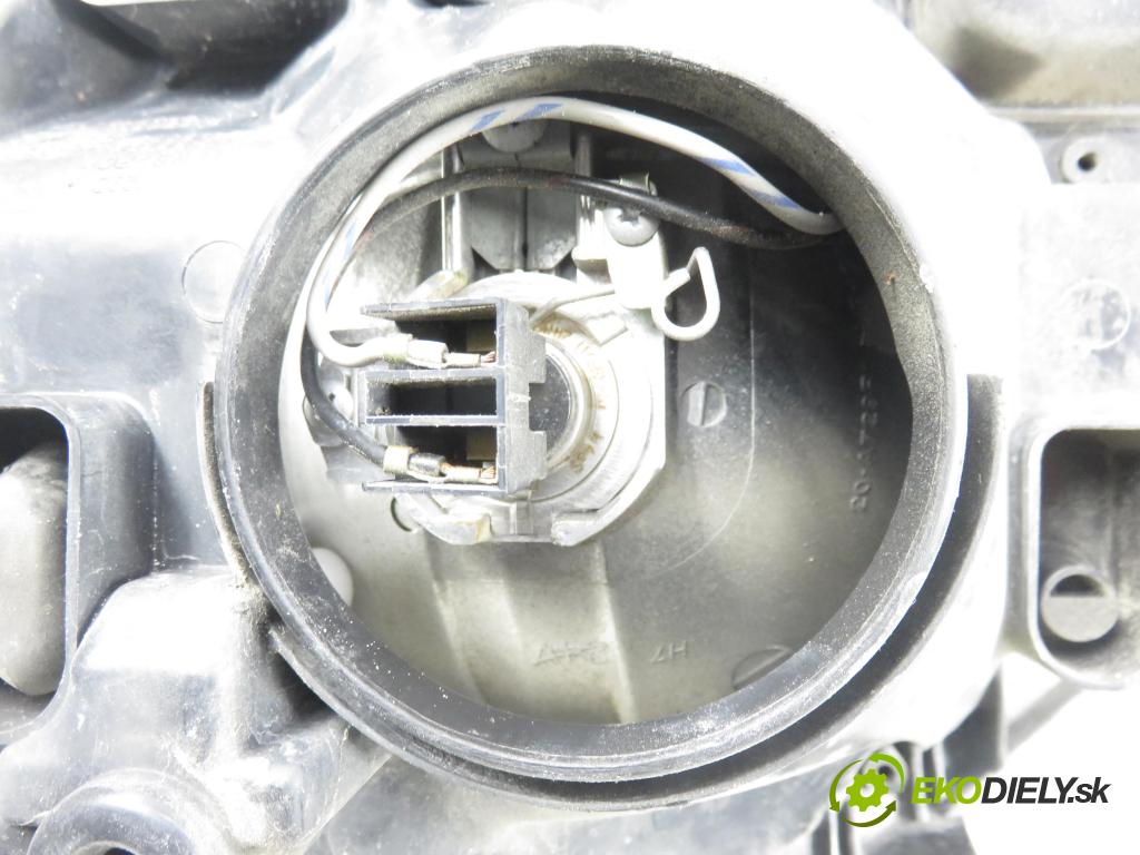 VW POLO (9N_) HB 2009 44,00 1.2 6V 60 - BBM 1198,00 světlo PP