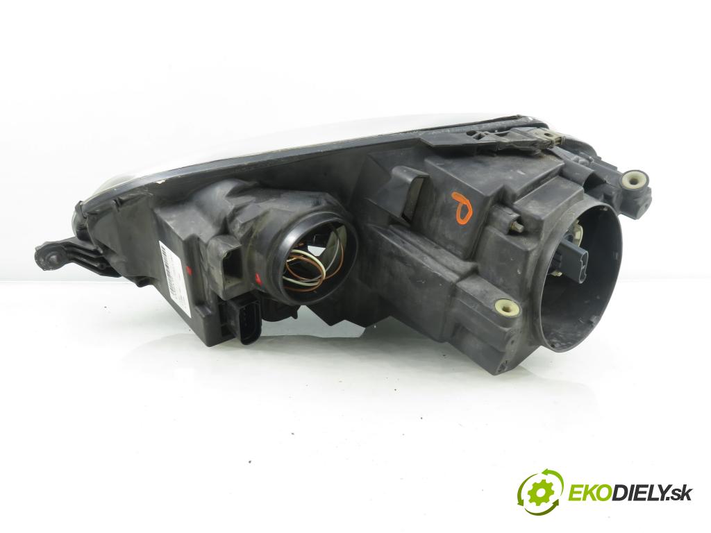 VW GOLF V (1K1) HB 2005 66,00 1.9 TDI PD 90 - BRU 1896,00 světlo PP 1K6941006A ; 0301212202
