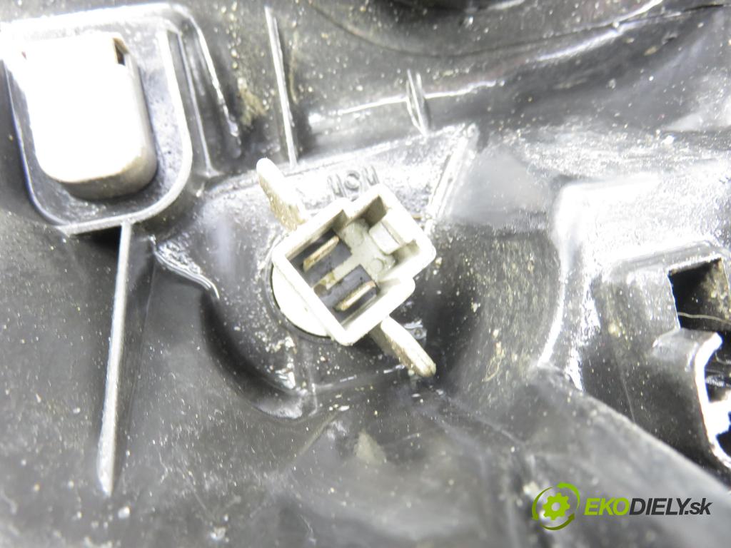 NISSAN MICRA III (K12) HB 2004 65,00 1.3 - CGA3DE 1348,00 světlo PP 26010AX705