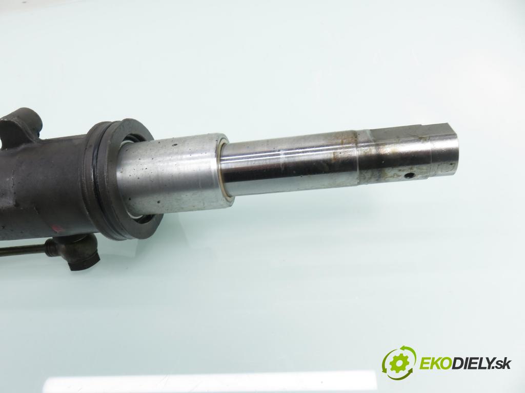 AUDI A4 (8D2, B5) SEDAN 2000 110,00 2.5 TDI - AFB 2496,00 řízení ZE posilovačem 8D1422072R ; 7852974453