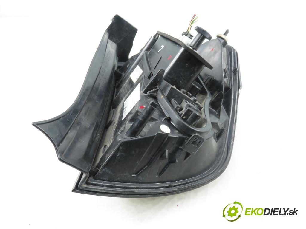 CITROEN C3 II (SC_) HB 2010 50,00 1.4 HDi 8V 70 - 8HZ (DV4TD) 1398,00 Svetlo ľavé zadné 