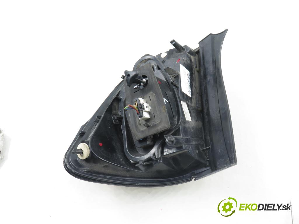 CITROEN C3 II (SC_) HB 2010 50,00 1.4 HDi 8V 70 - 8HZ (DV4TD) 1398,00 Svetlo ľavé zadné
