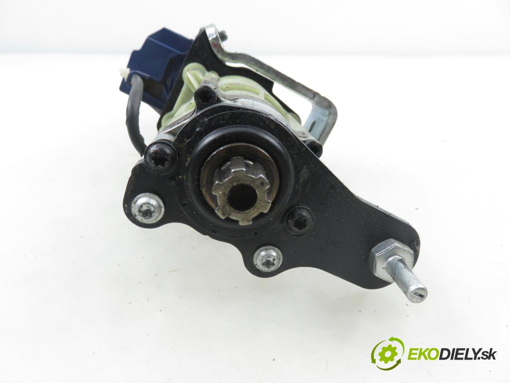 AUDI Q7 (4L) SUV 2007 171,00 3.0 TDI quattro - BUG 2967,00 hyd. píst zámku dveří 4L0910946