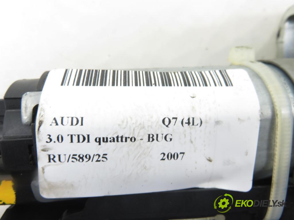 AUDI Q7 (4L) SUV 2007 171,00 3.0 TDI quattro - BUG 2967,00 hyd. píst zámku dveří 4L0827851B ; 4F9959945 ; 4L0910945