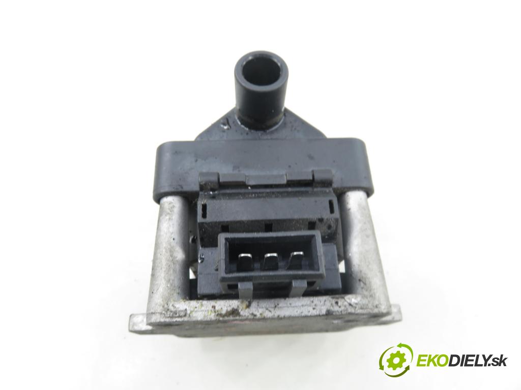 VW PASSAT B3/B4 Variant (3A5, 35I) KOMBI 1994 74,00 1.6 - AEK 1595,00 Cievka zapaľovacia