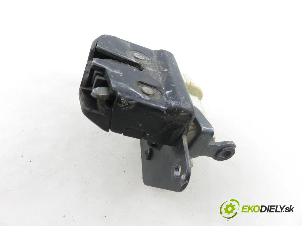 FIAT STILO (192_) HB 2004 76,00 1.6 16V 103 - 182 B6.000 1596,00 zámok dverí kufor EL. 65006100