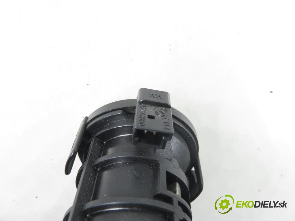 FIAT STILO (192_) HB 2004 76,00 1.6 16V 103 - 182 B6.000 1596,00 spinačka / zámky 00467601520