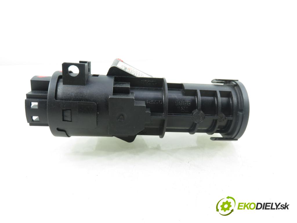 FIAT STILO (192_) HB 2004 76,00 1.6 16V 103 - 182 B6.000 1596,00 spinačka / zámky 00467601520