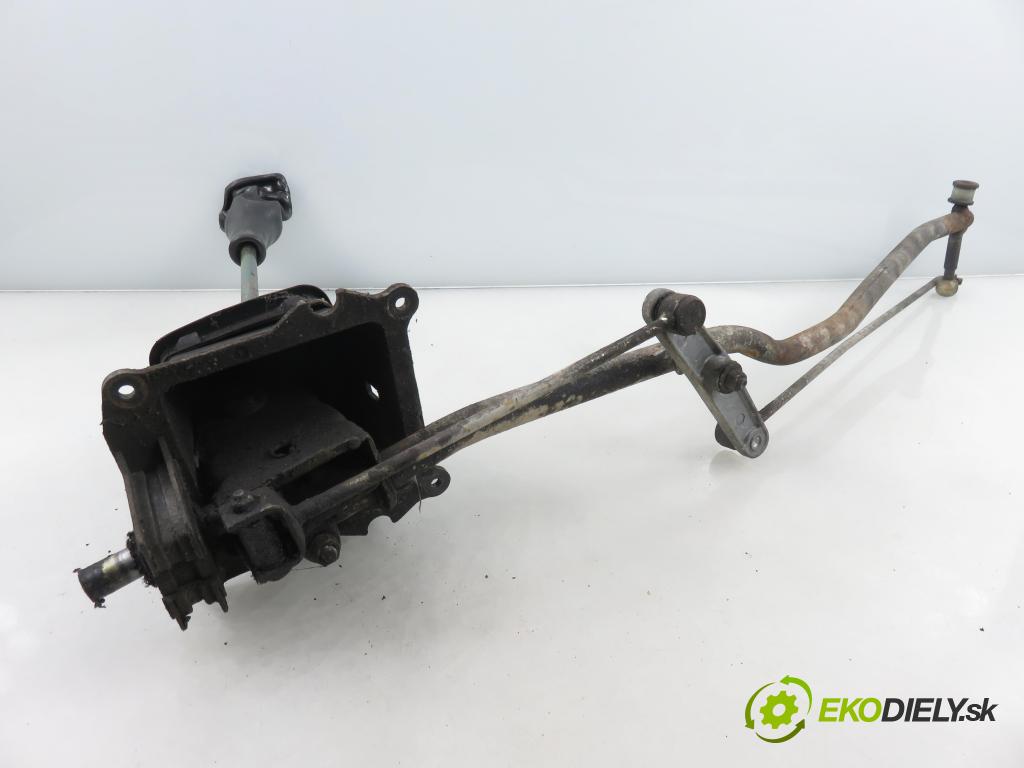 VW TRANSPORTER IV Skrzynia (70XA) FURGON 1996 50,00 1.9 TD 68 - ABL 1896,00 ZVEDÁK: 701711025Q