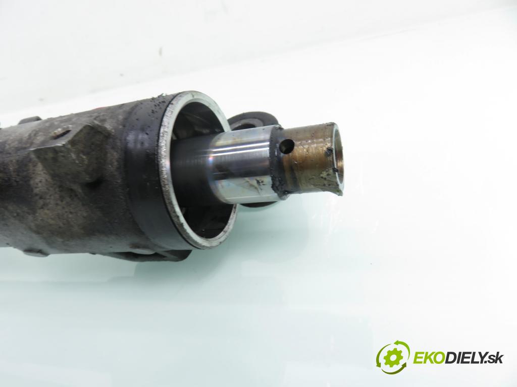 FORD FOCUS C-MAX (DM2) MINIVAN 2004 80,00 1.6 TDCi 109 - G8DA 1560,00 řízení ZE posilovačem 3M513A500AM