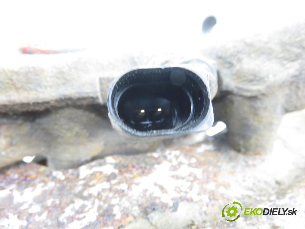 VW GOLF V (1K1) HB 2005 77,00 1.9 TDI - BXE 1896,00 náboj LP ABS