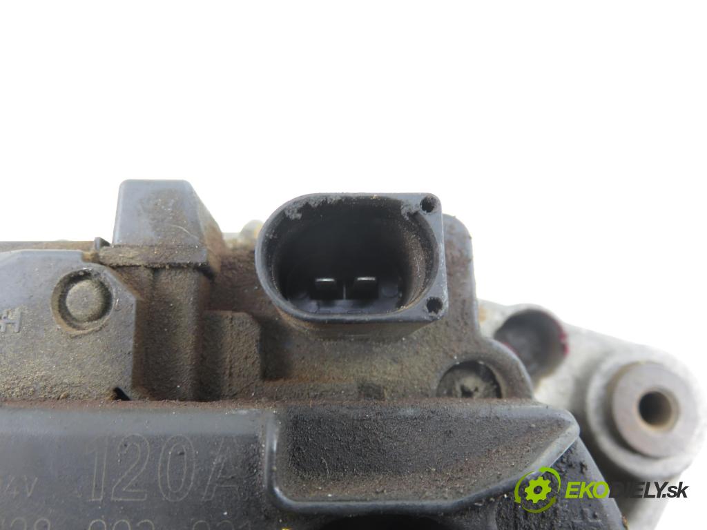 VW PASSAT B5.5 (3B3) SEDAN 2001 96,00 1.9 TDI - AWX 1896,00 Alternátor 028903031 ; 028903031 ; 0124515083 (Alternátor)