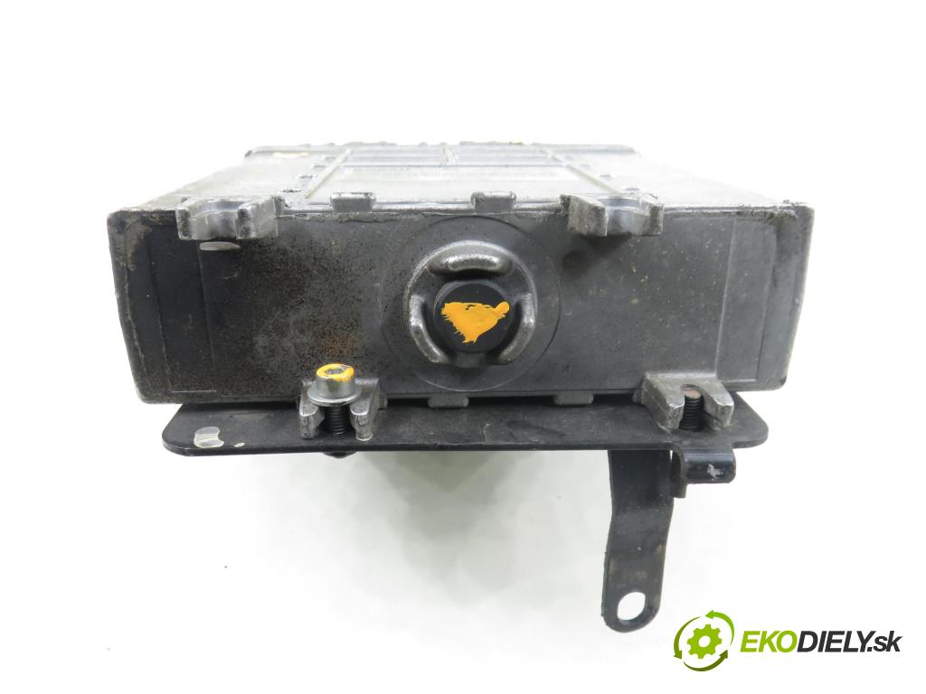 RENAULT CLIO II (BB_, CB_) HB 2002 59,00 1.9 dTi (B/CB0U) - F9Q 780 1870,00 řídící jednotka motora 7700110649 ; 0281001878