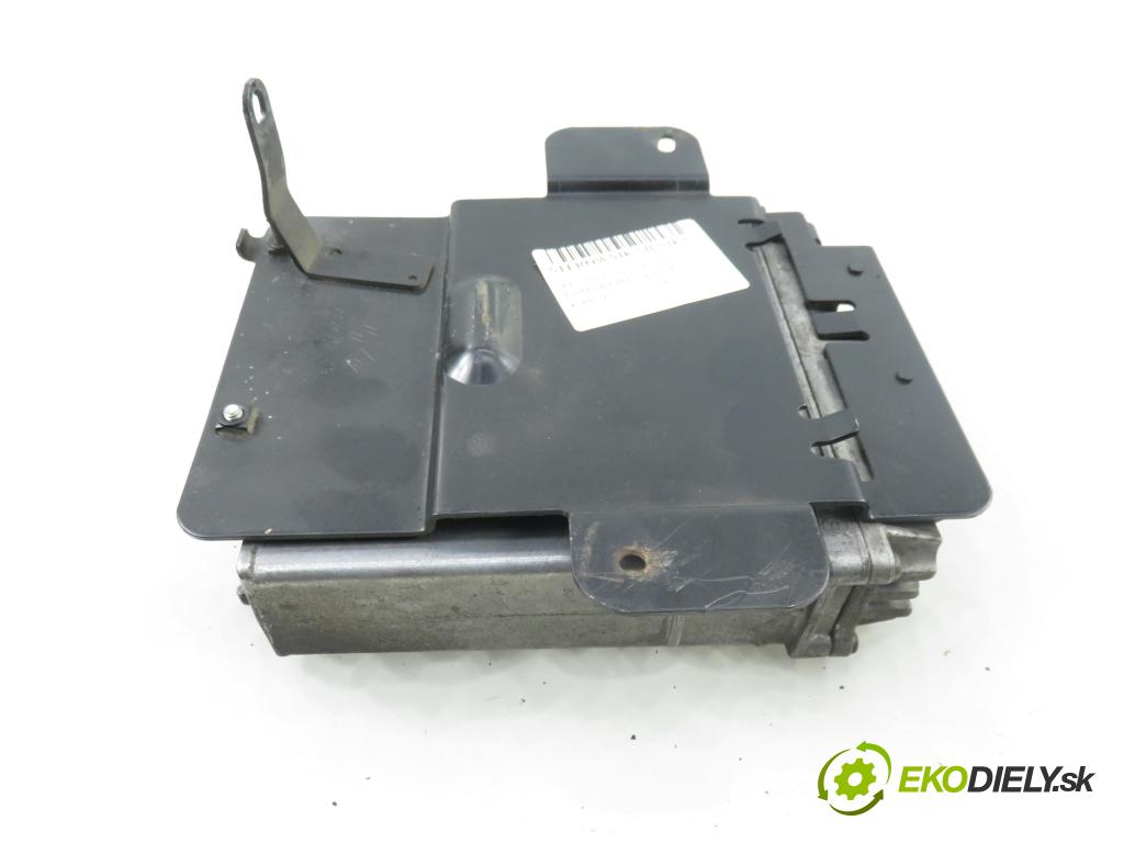 RENAULT CLIO II (BB_, CB_) HB 2002 59,00 1.9 dTi (B/CB0U) - F9Q 780 1870,00 řídící jednotka motora 7700110649 ; 0281001878