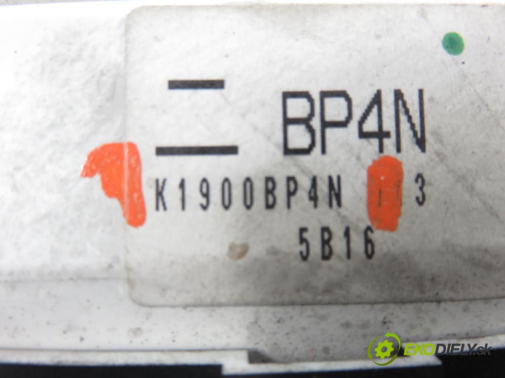 MAZDA 3 (BK) HB 2004 80,00 1.6 DI Turbo 109 - Y601 (PSA) 1560,00 Panel topení KLIMATRONIK K1900BP4N